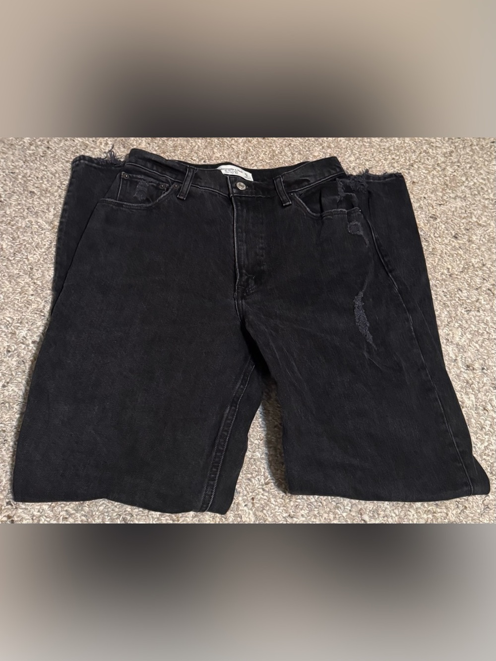 Abercrombie & Fitch The 90’s Straight Ultra High Rise Black Distressed Jeans - Picture 3 of 5